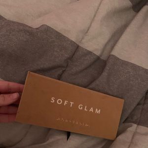 ABH SOFT GLAM